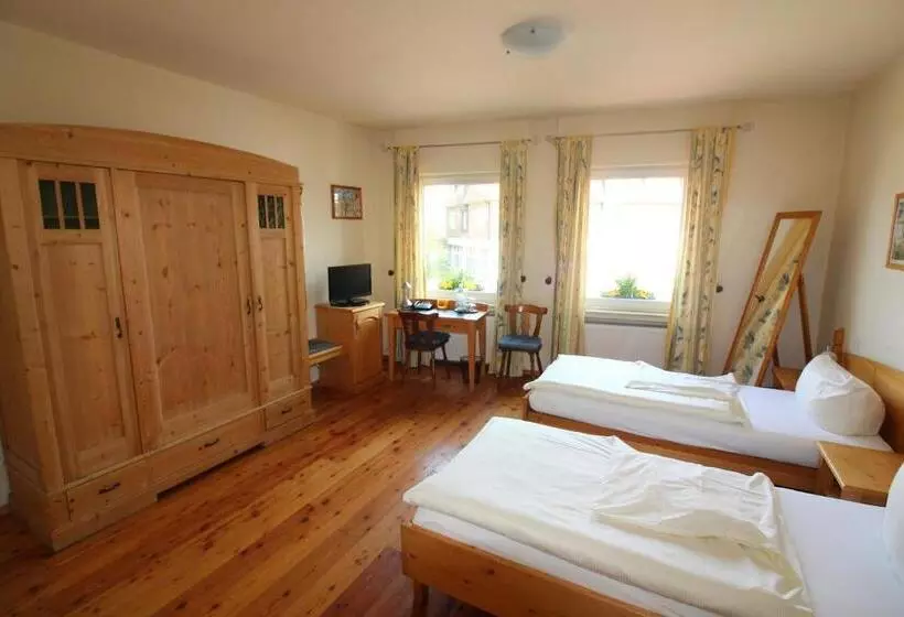 Hotelli Franziskaner Am Markt