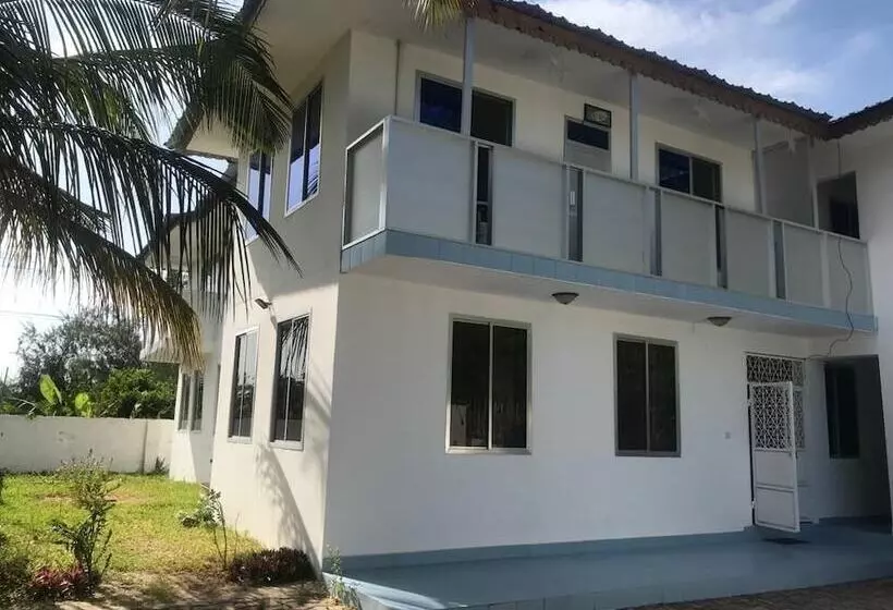 تختخواب و صبحانه Twin Villa