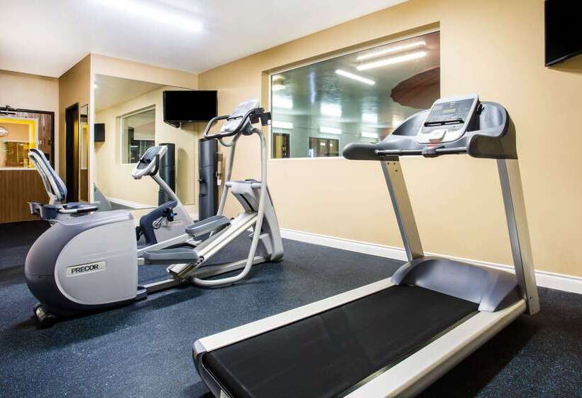 Szálloda Baymont By Wyndham Helena