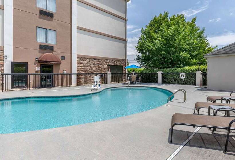 Szálloda Comfort Suites Johnson City Near University