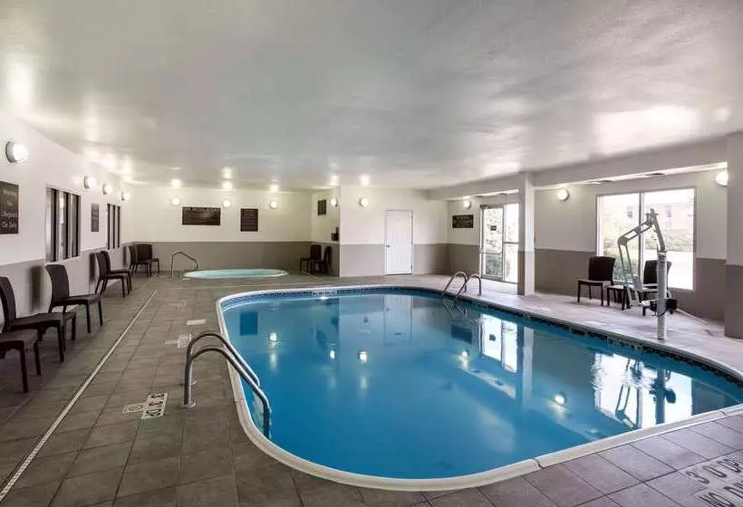 호텔 Comfort Suites Lincoln North