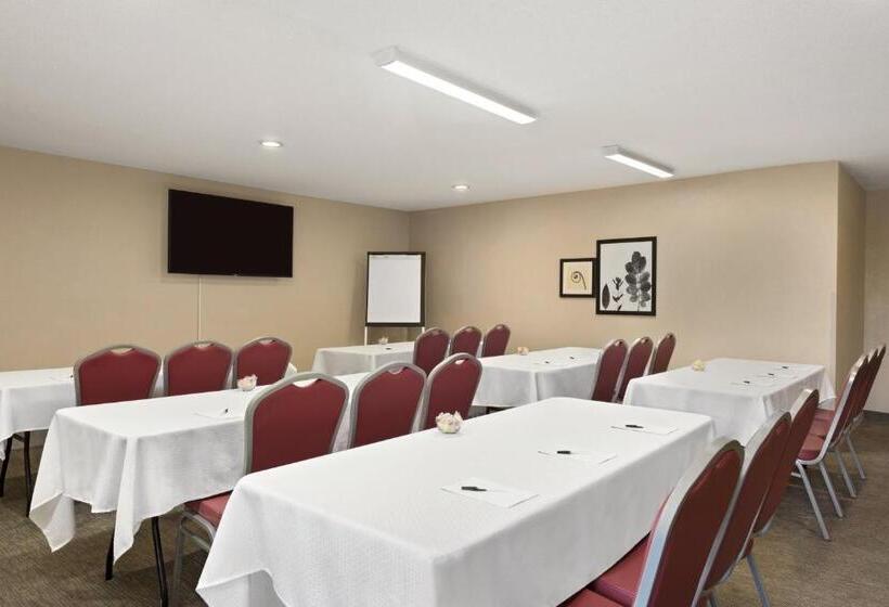 فندق Country Inn & Suites By Radisson, Ankeny, Ia