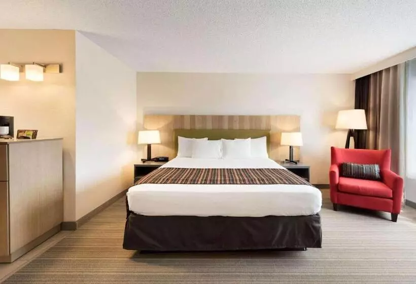 هتل Country Inn & Suites By Radisson, Chippewa Falls, Wi