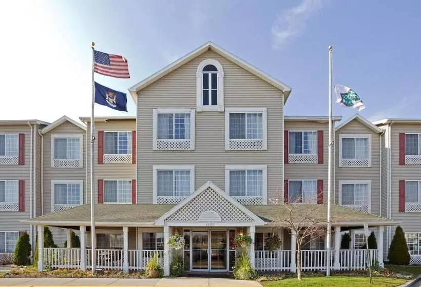 Отель Country Inn & Suites By Radisson, Grand Rapids Airport, Mi