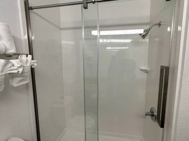 Отель Country Inn & Suites By Radisson, Grand Rapids Airport, Mi