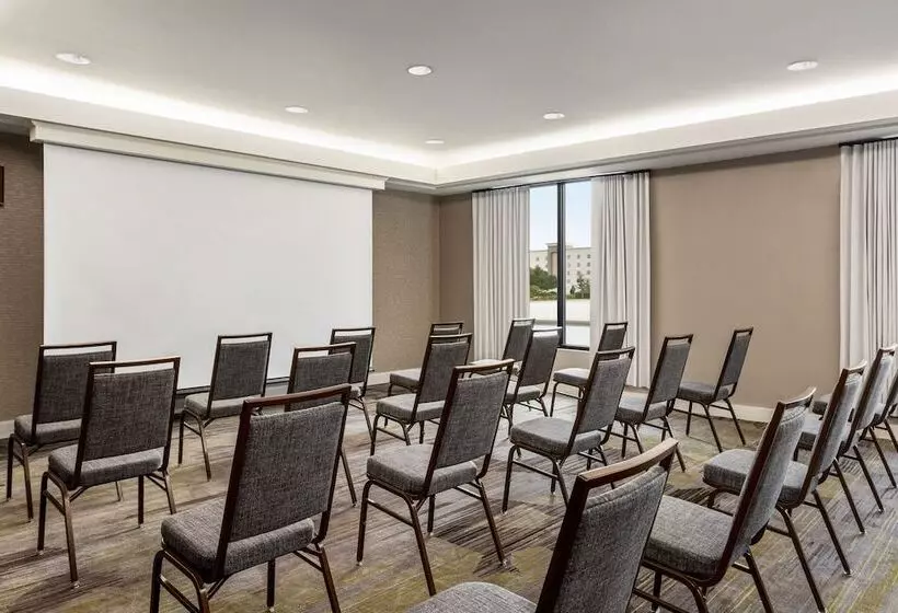 בית מלון כפרי Courtyard Tupelo