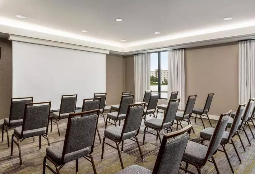 בית מלון כפרי Courtyard Tupelo