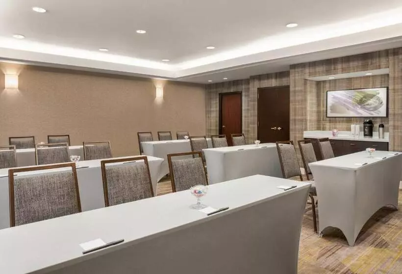 בית מלון כפרי Courtyard Tupelo