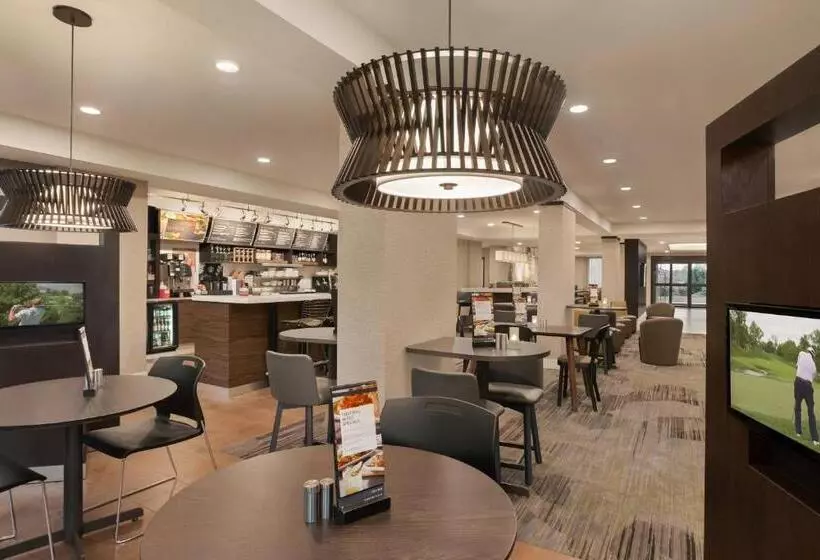 בית מלון כפרי Courtyard Tupelo