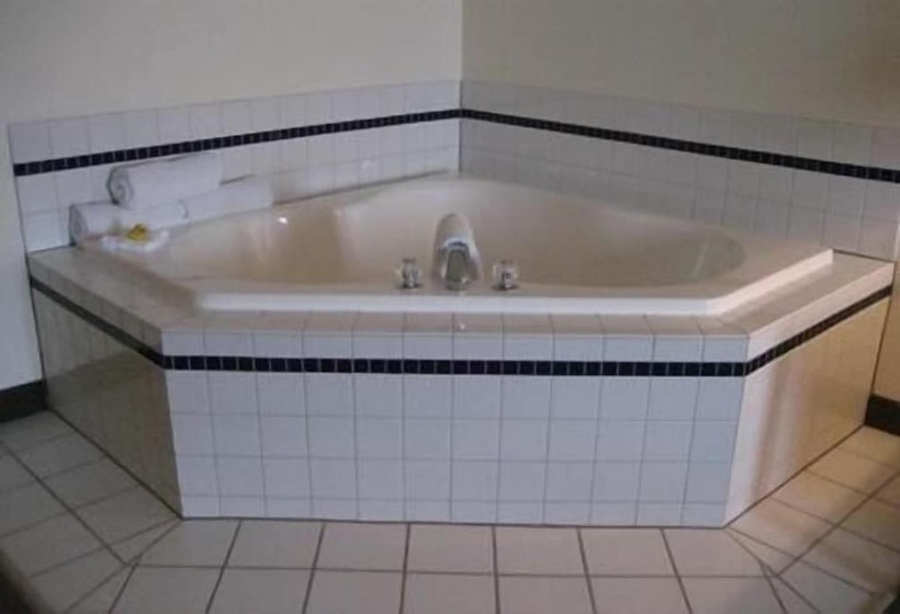 فندق Crossings By Grandstay Inn And Suites