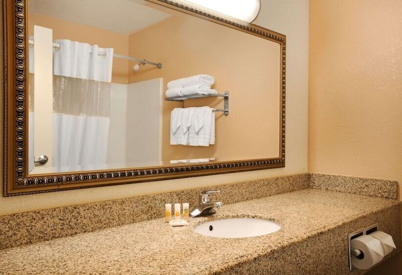 Garner Hotel Phoenix Surprise, An Ihg