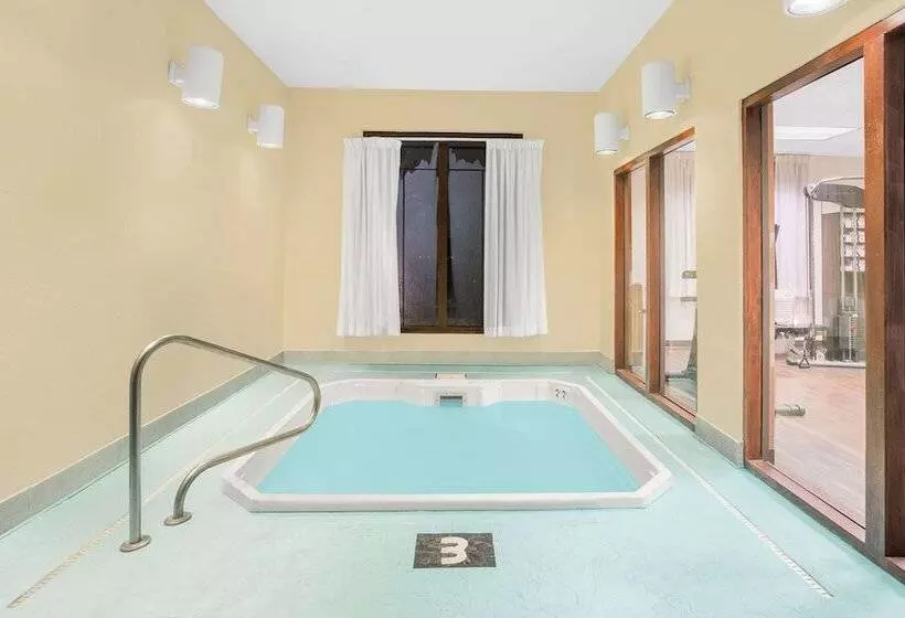 ホテル Ramada By Wyndham Denver International Airport