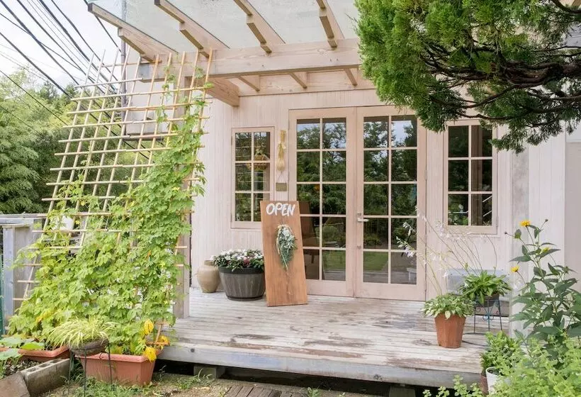 Aamiaismajoitus (B&B) Houtouji Temple