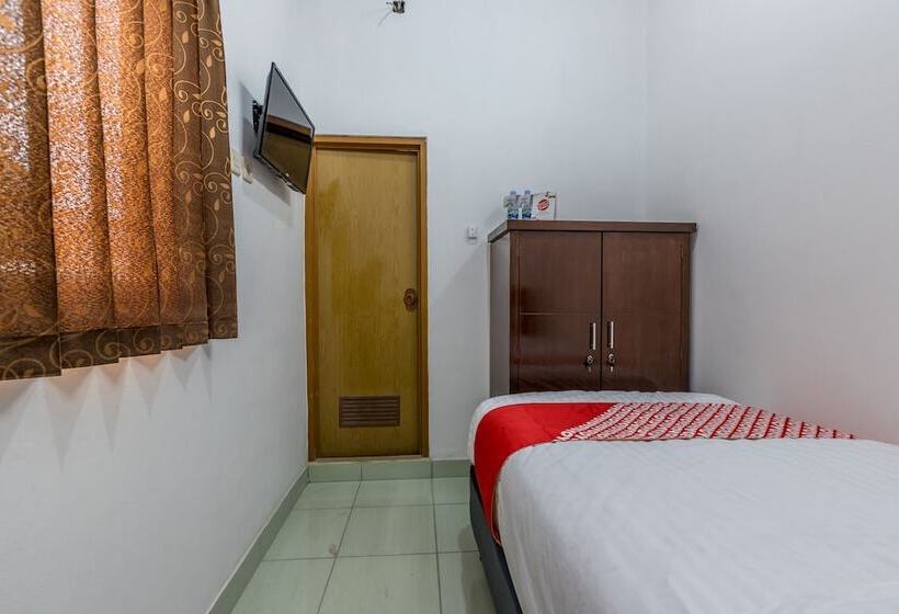 فندق Oyo 1082 Residence Arie 1