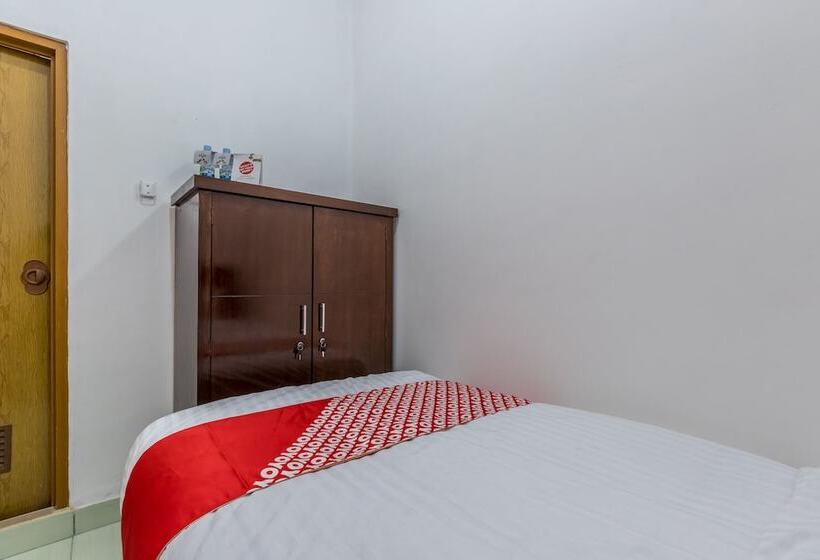 فندق Oyo 1082 Residence Arie 1