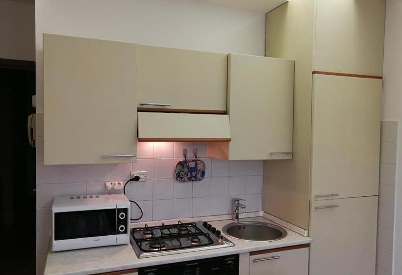 Pensjonat Carducci Apartment The V Collection