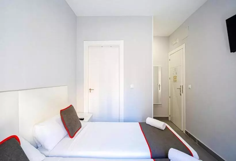 پانسیون Hostal Jireh