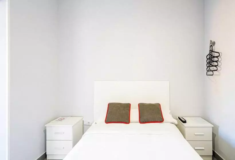 پانسیون Hostal Jireh