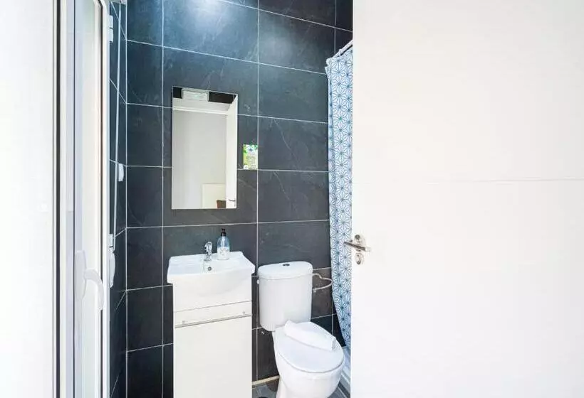 پانسیون Hostal Jireh