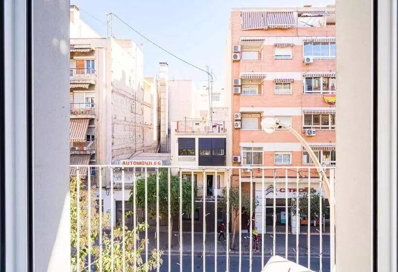 پانسیون Hostal Jireh