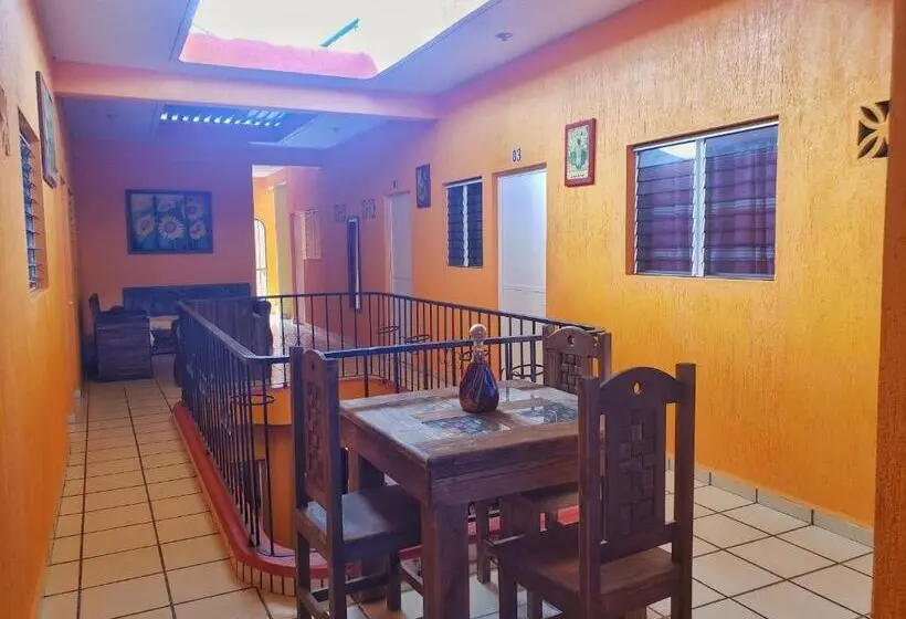 ユースホステル Casa De Huéspedes Cielito Lindo