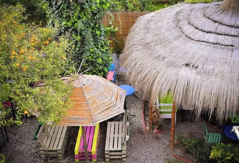 تختخواب و صبحانه Villa Les Palmes