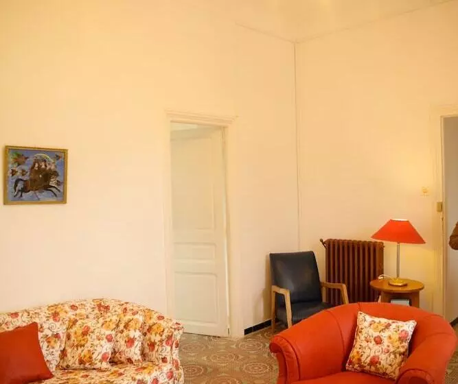 تختخواب و صبحانه Villa Les Palmes