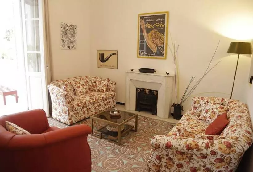 تختخواب و صبحانه Villa Les Palmes