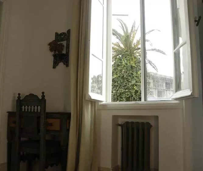 تختخواب و صبحانه Villa Les Palmes