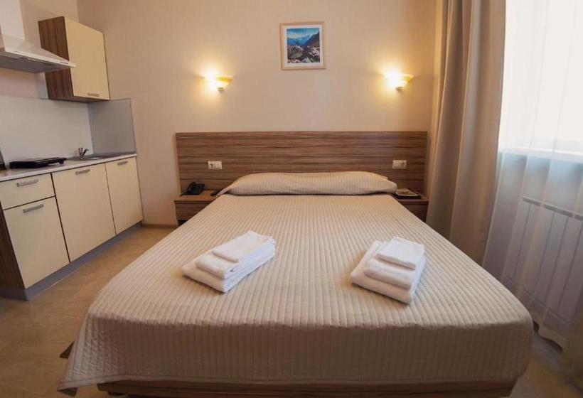 هتل Complex Oktyabrskiy