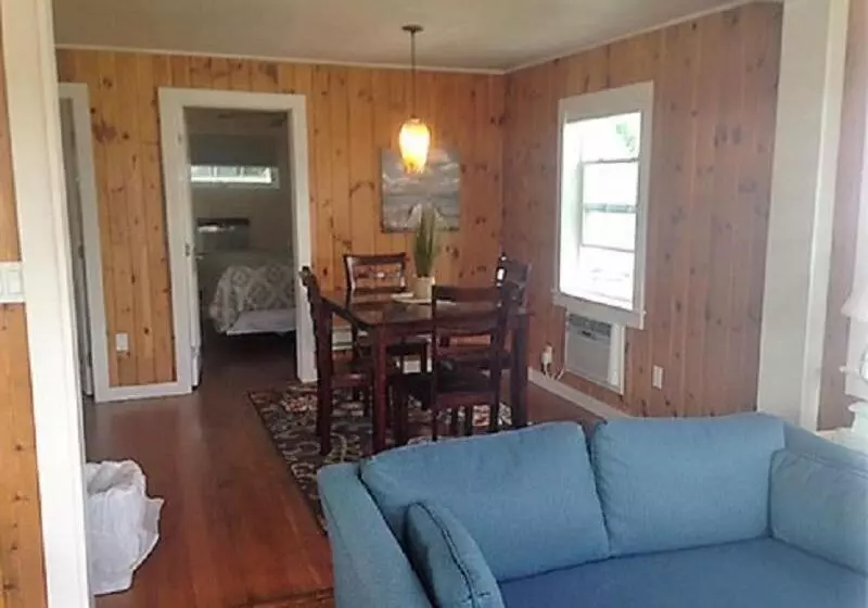 هتل Fish Creek Inn