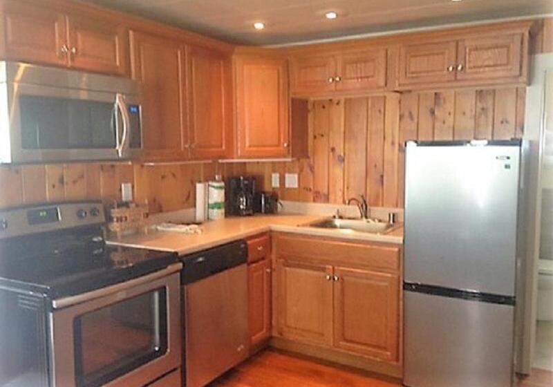 فندق Fish Creek Inn