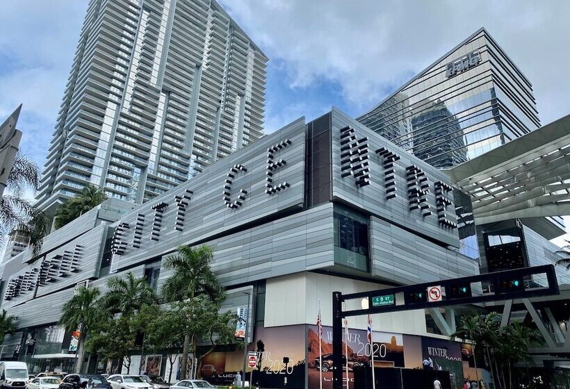 בית מלון כפרי Indigo Miami Brickell By Ihg