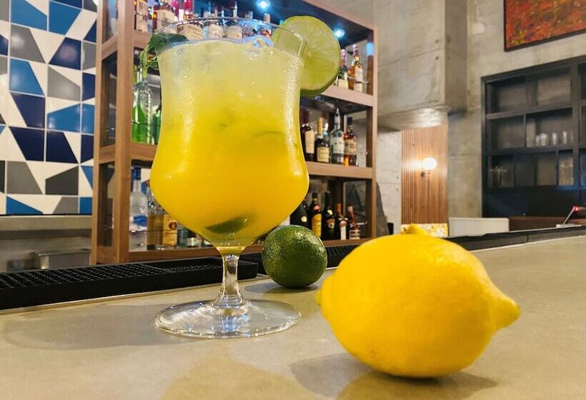 בית מלון כפרי Indigo Miami Brickell By Ihg