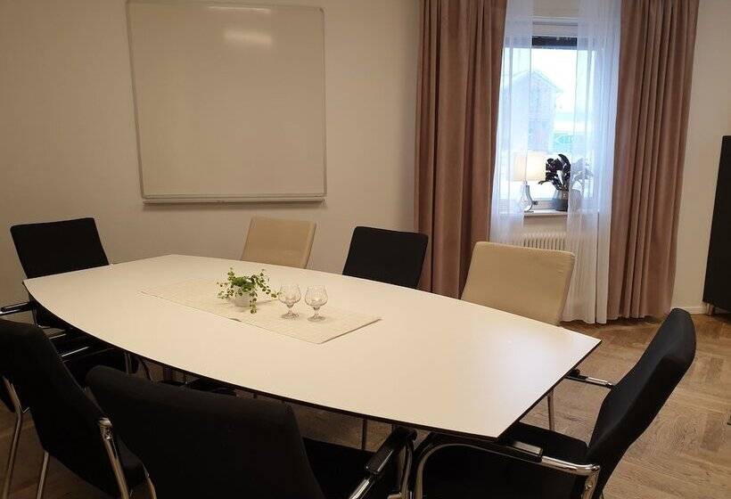 Smålandsstenar Hotell