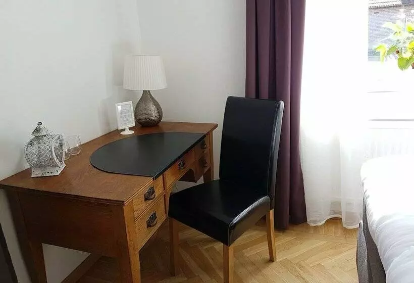 Smålandsstenar Hotell