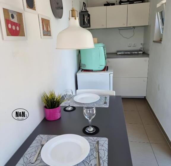 پانسیون N&n Apartments And Rooms By Locap Group