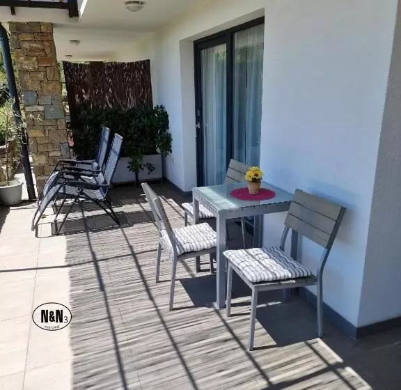 پانسیون N&n Apartments And Rooms By Locap Group