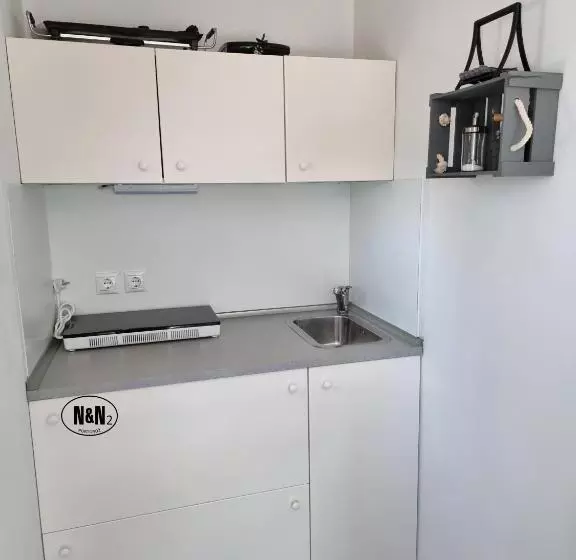 پانسیون N&n Apartments And Rooms By Locap Group