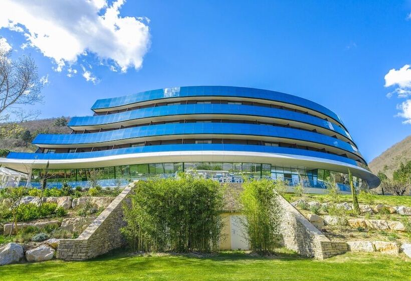 Отель Eau Thermale Avène L Hôtel