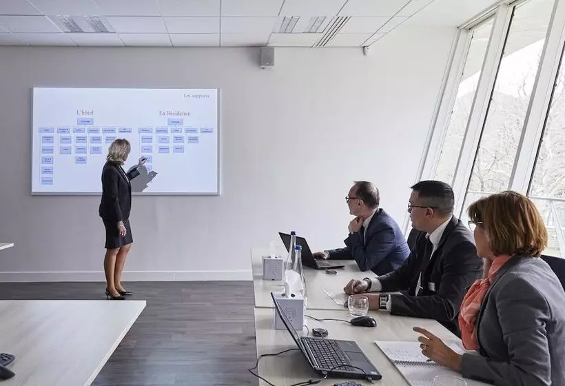 ホテル Eau Thermale Avène L Hôtel