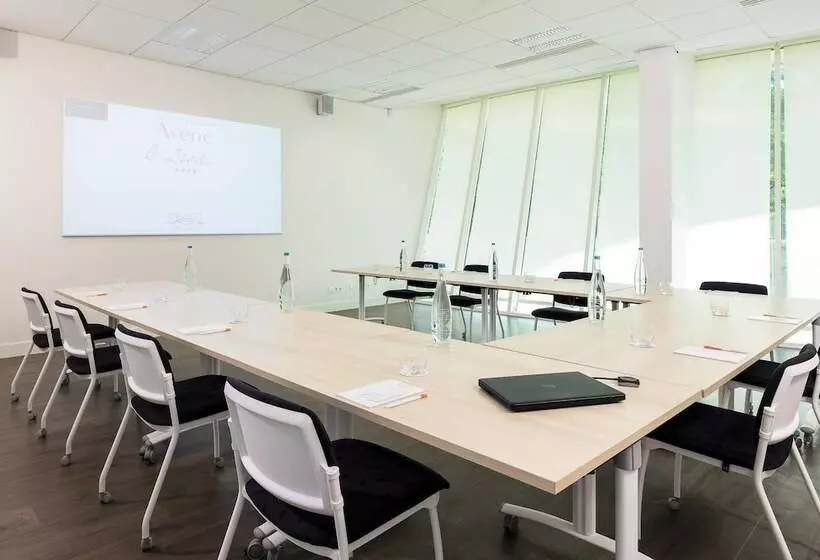 ホテル Eau Thermale Avène L Hôtel