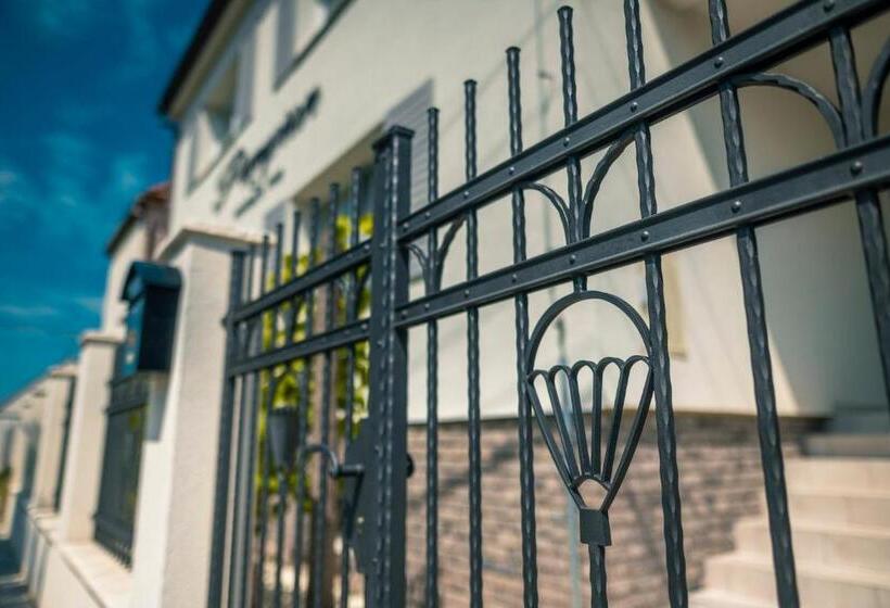 ペンション Pumpion