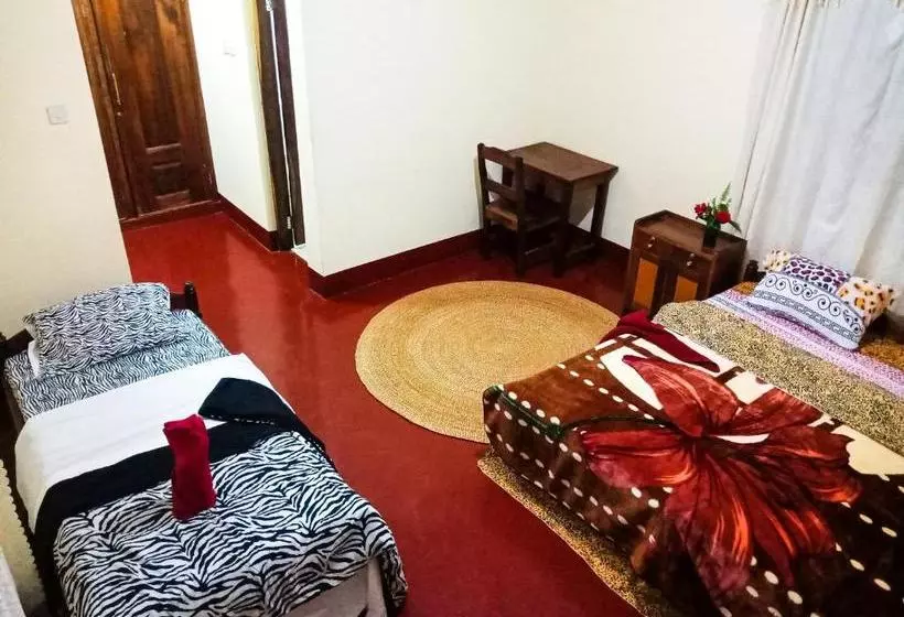 ペンション Shimbwe Meadows Home