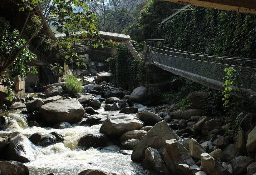 旅馆 Rio Escondido