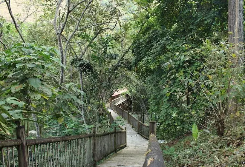 ユースホステル Rio Escondido
