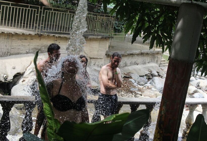 旅馆 Rio Escondido