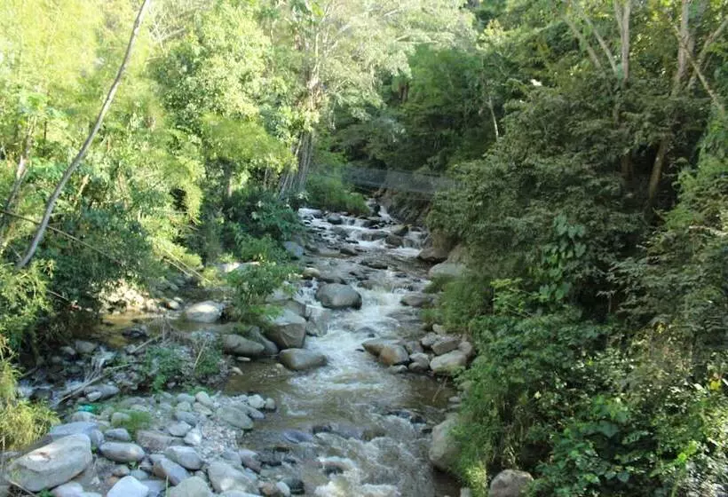 ユースホステル Rio Escondido