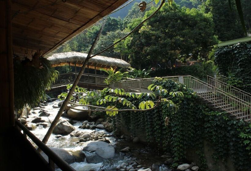 旅馆 Rio Escondido