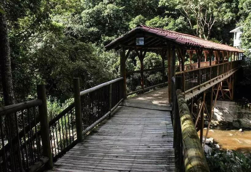 ユースホステル Rio Escondido